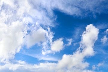 Obraz premium blue sky and white clound on sunny day