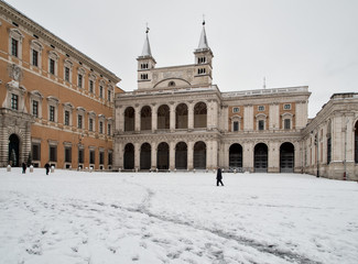 Fototapeta na wymiar snow in Rome