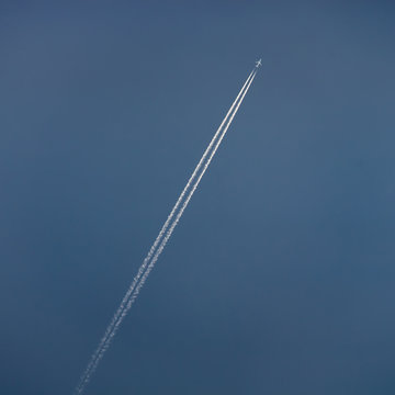 Trace of the aircraft.The trail of the airplane inthe sky.