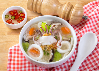 Thai Rice Soup With Seafood