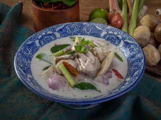 Chicken Coconut Soup (Tum Kha Kai Thai Food)