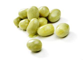small broad beans with olive oil