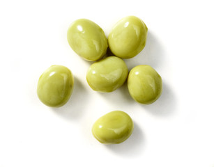 small broad beans with olive oil