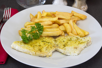 steak d'escolar et frites