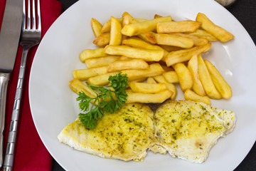 steak d'escolar et frites