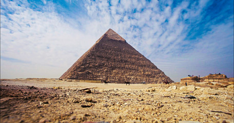 Fototapeta na wymiar pyramides d'egypte