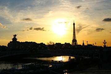 Fototapeta na wymiar Eiffel Tower at Sunset