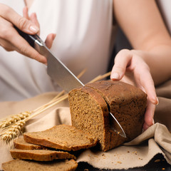 bread cereals bakery hands, the woman - 209360798