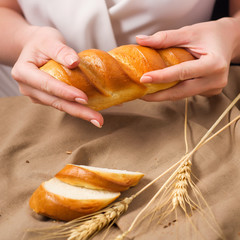 bread cereals bakery hands, the woman - 209360925