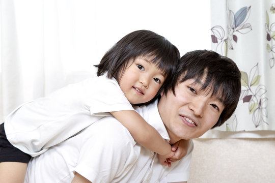抱き着く Images – Browse 87 Stock Photos, Vectors, and Video | Adobe Stock