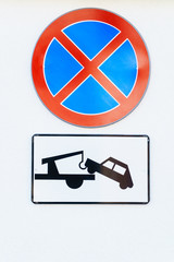 No stopping clearway car sign