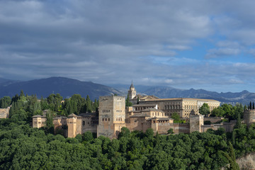 Fototapeta na wymiar antigua Alcazaba nazarí de la alhambra de Granada, Andalucía