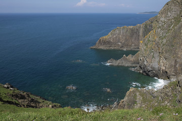 Fototapeta premium Baggy point near Croyde on the north devon coast - the view from the footpath of cliffs