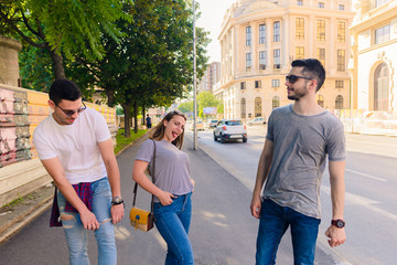 Fototapeta premium GROUP OF PEOPLE WALKING TOGETHER. OUTDOOR