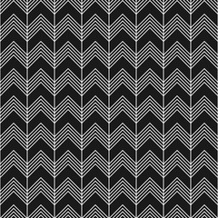 Linear seamless pattern with zig zag in black and white