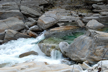 Wasser und Stein