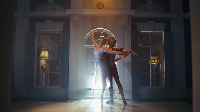 Classical Russian ballet. Blows the dancers. 01