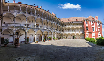 Zamek Opocno w Czeskiej Republice © Jan