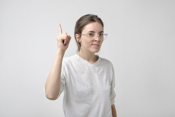 Young girlfriend has idea to solve problem.