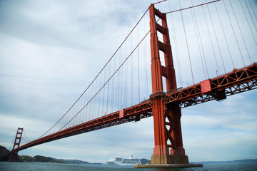 Golden Gate bridge in San Francisco Bay