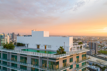 Fototapeta premium Building under construction closeup rooftop pool