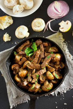 Beef stroganoff with mushrooms