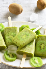 Popsicles from kiwi