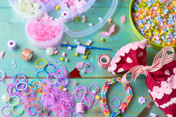 A set of accessories for creativity.