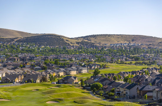 Eagle Mountain houses near golf course