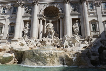 fontana di trevi in rome italy