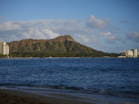 Diamond head crater Waikiki beach view honolulu hawaii Oahu island 