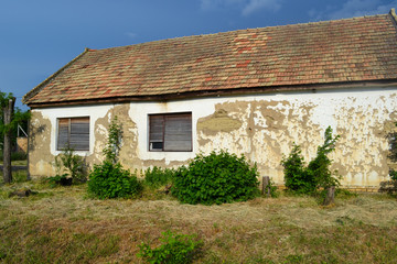 Fototapeta premium Old house. It failed due to no use