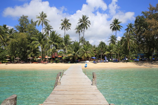 plage paradisiaque en asie du sud est 