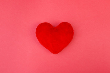 Obraz premium Red heart on color background. minimal concept.