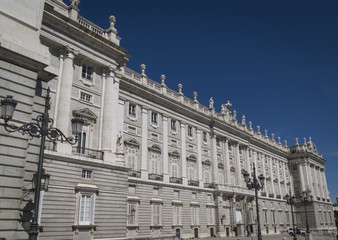 Fototapeta na wymiar Palacio Real de Madrid en HDR