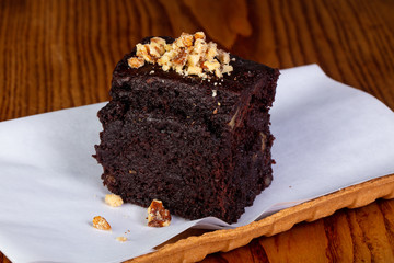 Brownie cake with nuts