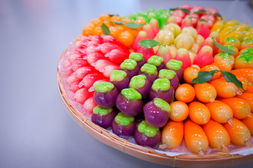 Look choop in the basket