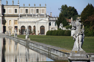 Fototapeta na wymiar Villa Pisani, unesco world heritage in Italy