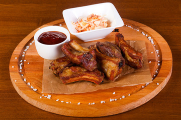 Pork ribs with sauce
