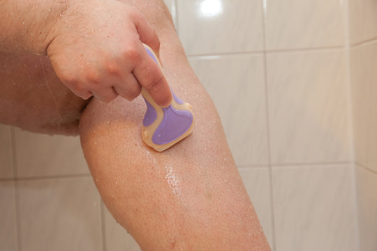 Razor shaves leg