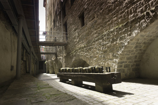 Piedras para catapulta en callejones