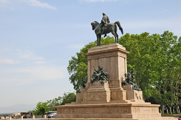 Fototapeta na wymiar Roma, il monumento di Garibaldi al Gianicolo