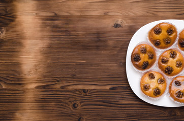 Shortbread cookies with walnuts and honey.