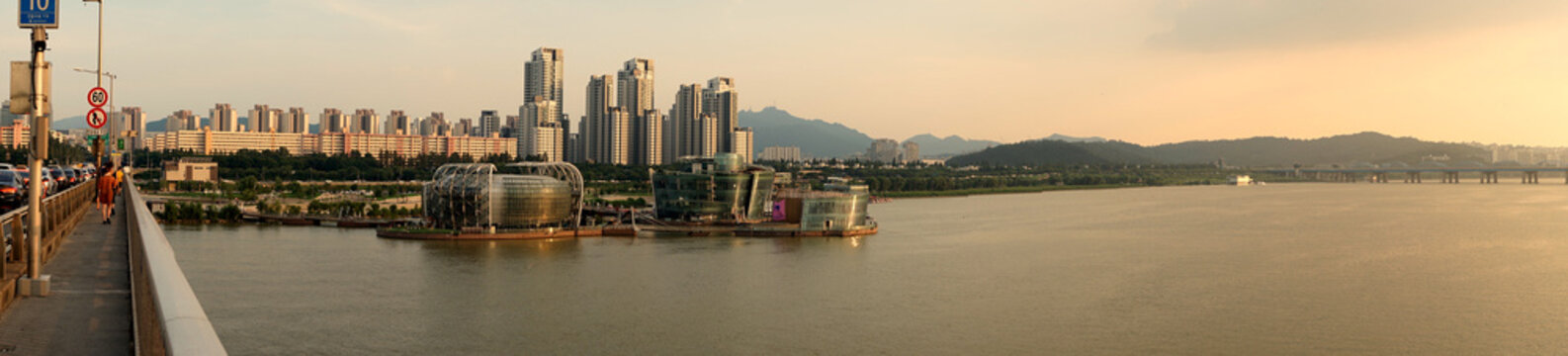 Seoul panorama bridge river