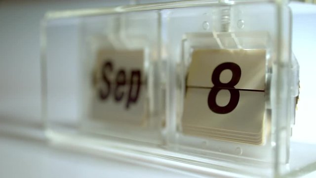 September. Old mechnical tabletop calendar at 4k. Parto of full year loop. Check my portfolio for other months.