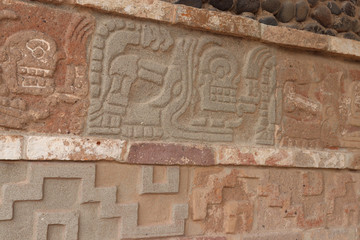 Grabados prehispánicos en Tula, Hidalgo