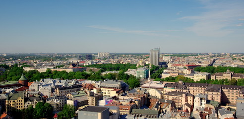 Ryga, stolica Łotwy - widok z kościelnej wieży na centrum miasta - obrazy, fototapety, plakaty