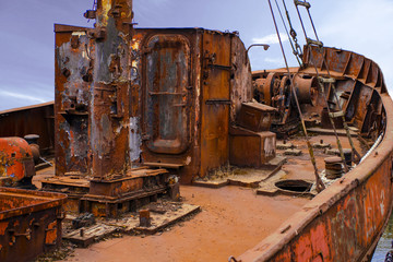 Fototapeta na wymiar Rusty ship