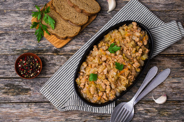Stewed cabbage with minced meat