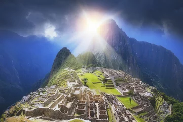 Crédence de cuisine en verre imprimé Machu Picchu Rayons de soleil dorés du Machu Picchu